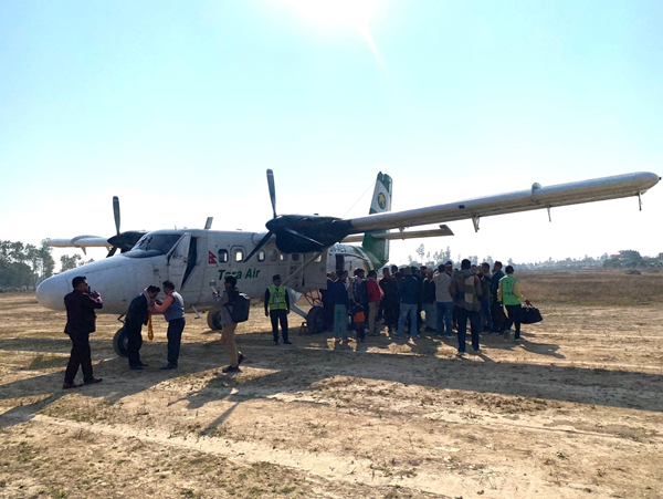 २७ वर्षदेखि बन्द टीकापुर विमानस्थलमा उडान सुरू