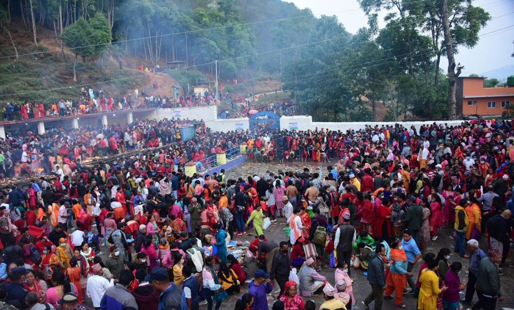आज आमाको मुख हेर्ने दिन, मातातीर्थमा मेला
