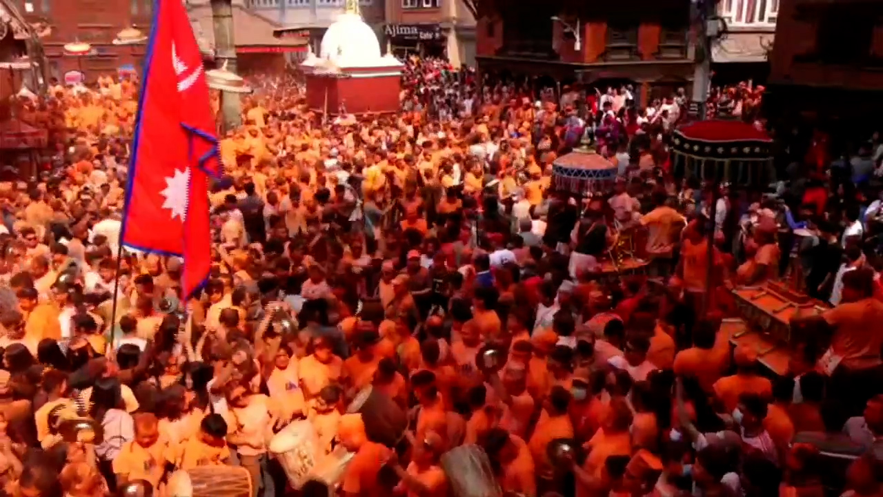 सिन्दुर खेलेर भक्तपुरमा मनाइयो सुथसिया जात्रा (भिडियो)