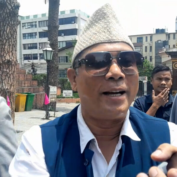 रेशम चौधरीको नयाँ दल दर्ताका लागि निर्वाचन आयोगमा निवेदन