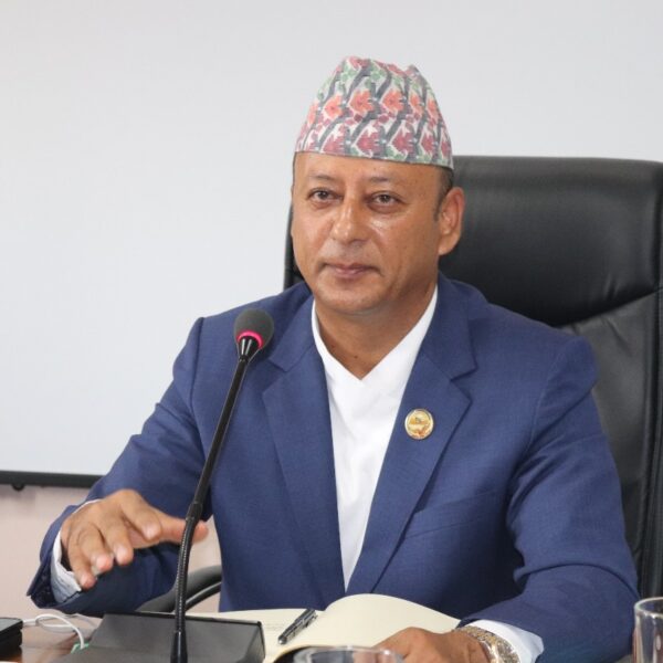 पूर्वमन्त्री दिपक खड्कालाई रिहा गर्न सर्वोच्चको आदेश