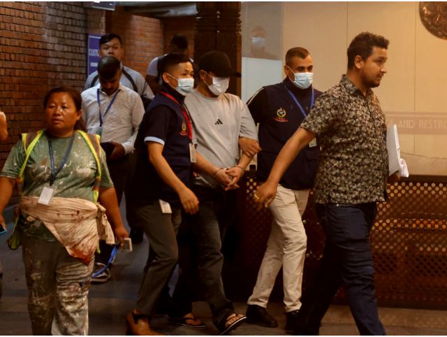 सहकारी ठगीका मुछिएका भण्डारीलाई कम्बोडियाबाट नेपाल ल्याइयो (भिडियो)