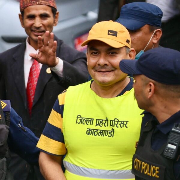 सोमबारसम्म दुर्गा प्रसाईंको अनुसन्धान सक्न सर्वोच्चको आदेश
