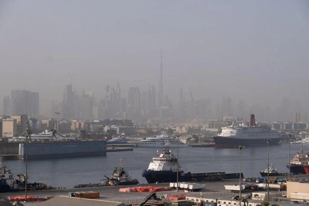 दुबई बन्दरगाहमा कुवेतको ठूलो तेल ट्यांकरमा आक्रमण