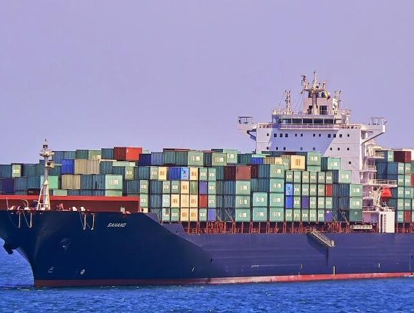 ओमान सागरमा इरानी जहाजमाथि गोली प्रहार, अमेरिकी सेनाले लियो नियन्त्रणमा