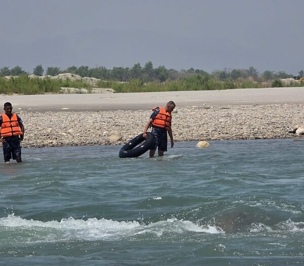 मलामी गएका पुरुष महाकालीमा बगेर बेपत्ता