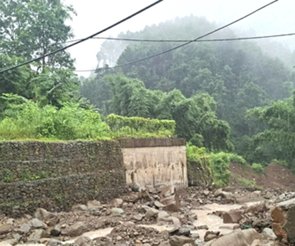  ७ वर्षसम्म बनेन लेदुव खोलामा पुल