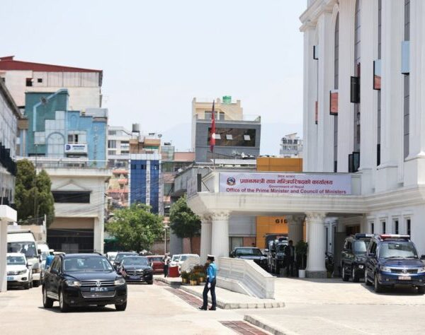 प्रधानमन्त्री बालेनसँग भेट गर्न ईयूका कूटनीतिज्ञहरू सिंहदरबारमा