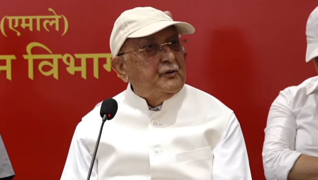 राष्ट्रपति ‘रबरस्ट्याम्प’ बन्नुभयो : ओली