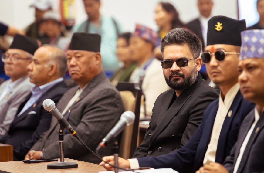 सांसदलाई स्वकीय सचिव राख्ने निर्णयविरुद्ध सर्वोच्चमा दुई रिट, सोमबार सुनुवाइ