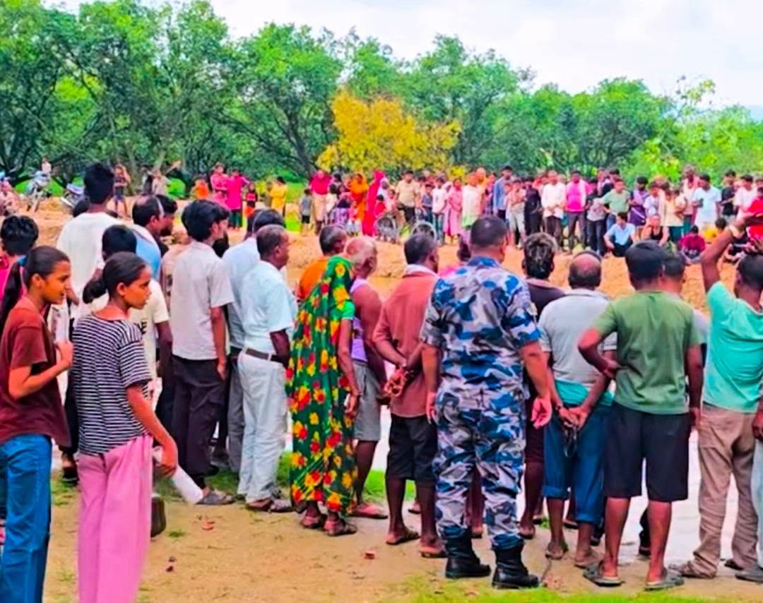 सिरहामा खाल्डोमा जमेको पानीमा डुबेर एकै परिवारका&hellip;