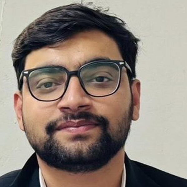 प्रहरीले गर्ने दमनमा प्रधानमन्त्री र गृहमन्त्रीको अनुहार देखिरहेको छु : रास्वपा सांसद खरेल