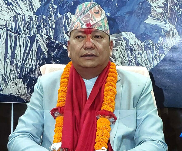 बागमतीका मुख्यमन्त्री किरण थापाले आज विश्वासको मत लिँदै