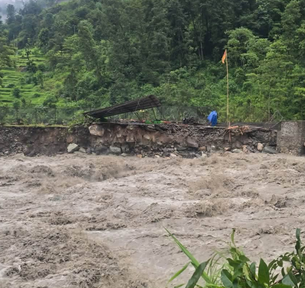 जाजरकोटमा बाढीले बगाउँदा २ जना बेपत्ता, १० वटा पानीघट्ट पनि बग्यो