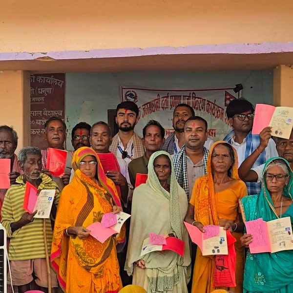 लालपुर्जा वितरण तीव्र, नापजाँच सकिएको १० वर्षपछि मिथिलामा ३१० परिवारले पाए लालपुर्जा