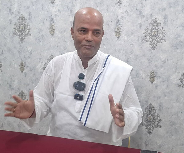 सांसद अमरेश सिंहले मेची-महाकाली पदयात्रा गर्ने