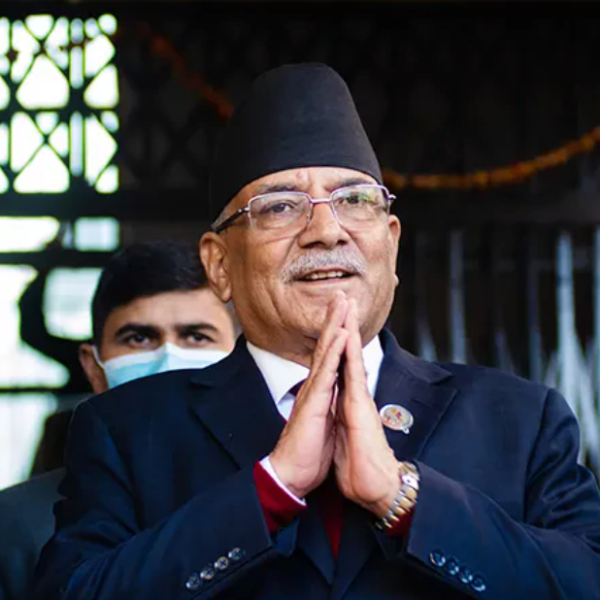 नेकपाका सांसद र स्वकीय सचिवले १५ दिनको तलब बाढी प्रभावितलाई दिने