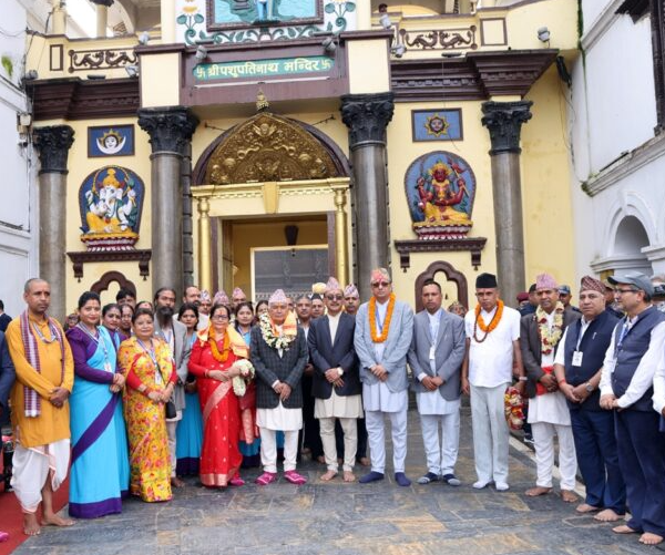 राष्ट्रपति रामचन्द्र पौडेलद्वारा पशुपतिमा पूजापाठ