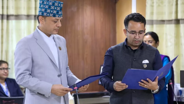 गणेश पराजुलीले लिए संसदीय विशेष समितिको सभापतिको शपथ