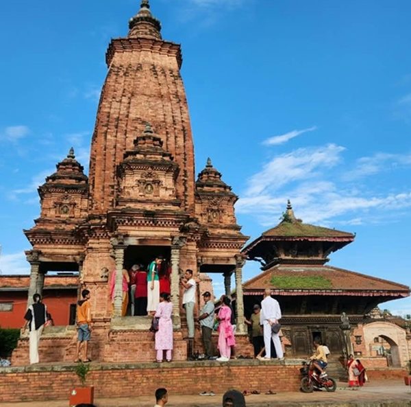 भक्तपुरको केदारनाथ मन्दिरमा साँझ महाआरती गरिँदै