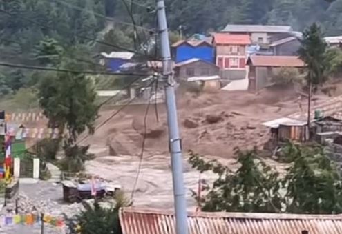 मनाङको चामेमा मर्स्याङ्दी नदी थुनियो