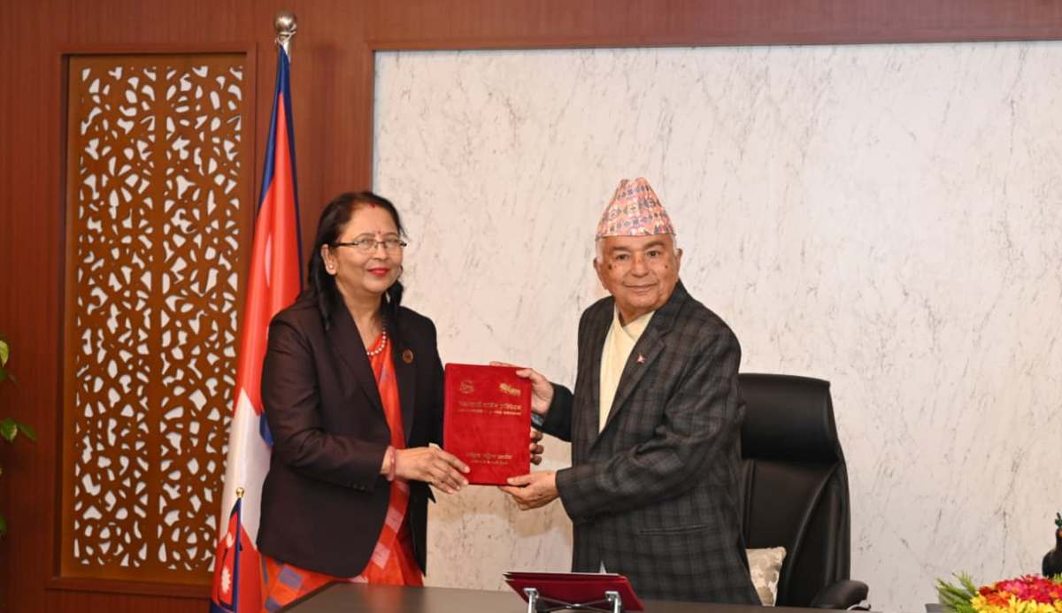राष्ट्रपतिसमक्ष महिला आयोगको वार्षिक प्रतिवेदन पेस