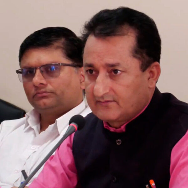 चाडवाडमा भाडा नबढाउने यातायात व्यवसायीको प्रतिबद्धता