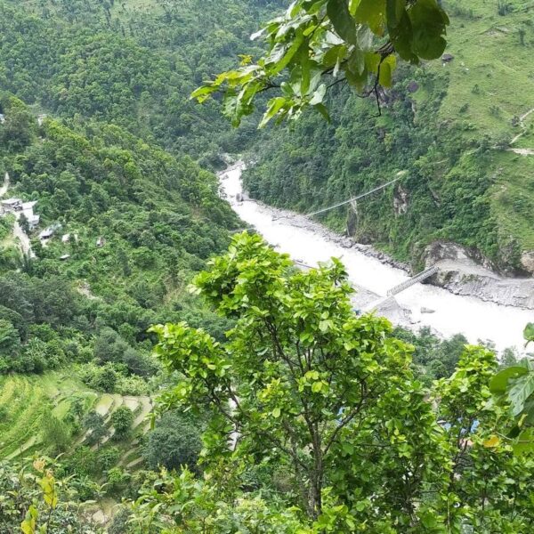 सोलुखुम्बुमा पहिरोले इङ्खु नदी थुनियो, तटीय क्षेत्रमा सतर्कता अपनाउन आग्रह