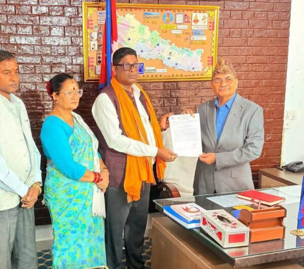 मधेश सरकारबाट बाहिरियो एमाले, मन्त्रीहरुले बुझाए राजीनामा