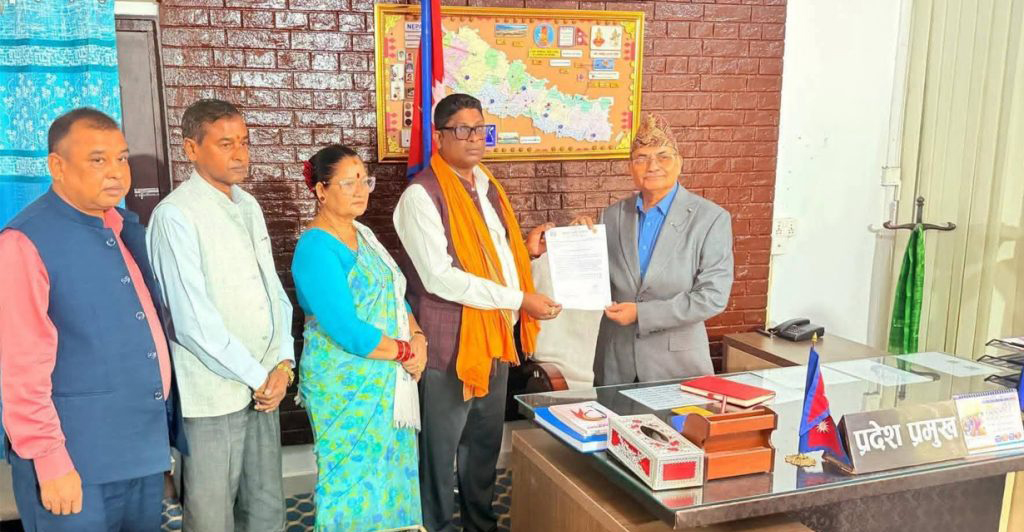 मधेश सरकारबाट बाहिरियो एमाले, मन्त्रीहरुले बुझाए राजीनामा