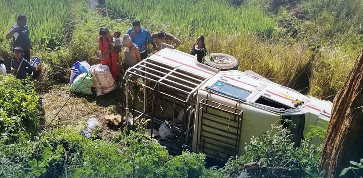 उदयपुरमा ‘ब्रेक फेल’ भई जीप दुर्घटना, १५…
