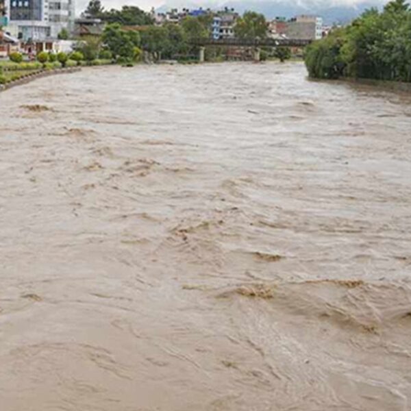 उपत्यकाका नदी तथा खोलामा पानीको सतह बढ्यो, सतर्क रहन आग्रह