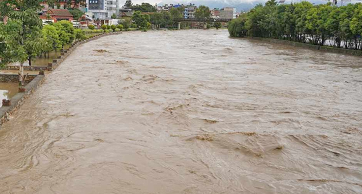 उपत्यकाका नदी तथा खोलामा पानीको सतह बढ्यो,…