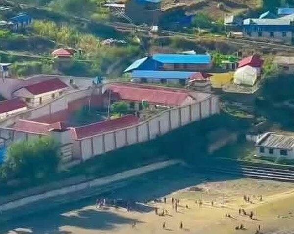 डोल्पा कारागारबाट सुरुङ खनेर आठ कैदी फरार