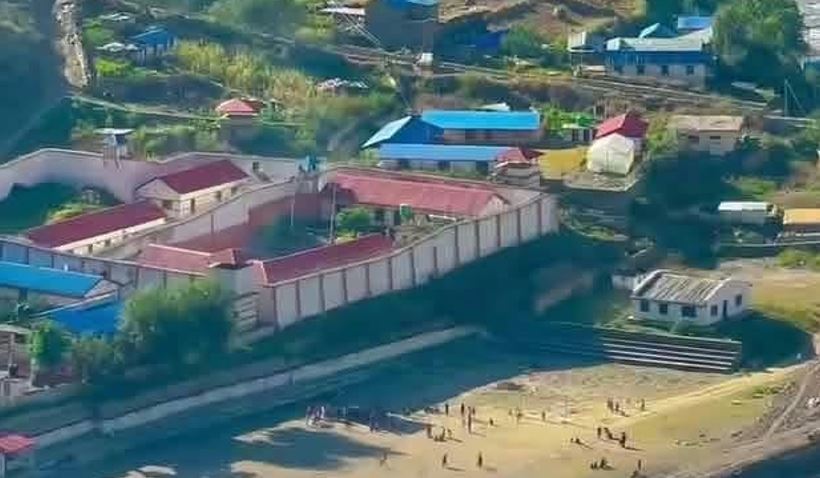 डोल्पा कारागारबाट सुरुङ खनेर आठ कैदी फरार