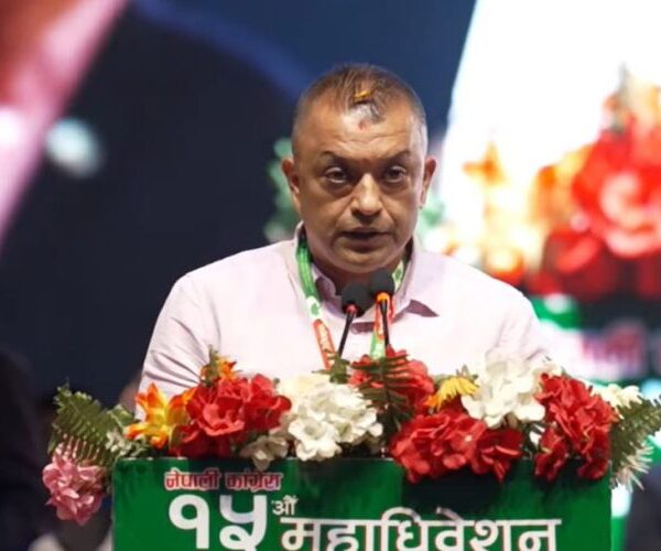 हिजोको प्रश्नको उत्तर दिएर कांग्रेस टिक्दैन : गगन थापा