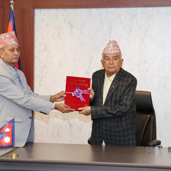 भाषा आयोगको वार्षिक प्रतिवेदन राष्ट्रपतिसमक्ष पेश